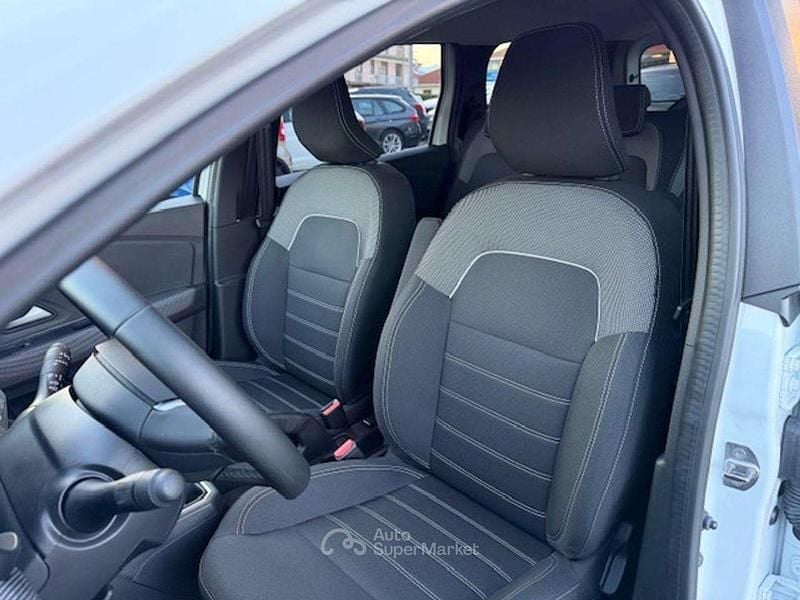 Usata Dacia Jogger Expression 101 CV (74 kW) 2025 Bianco Monovolume