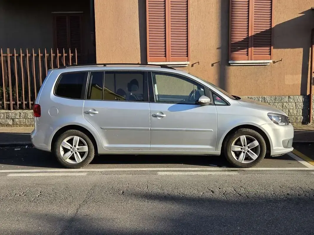 Usata VW Touran Style 105 CV (77 kW) 2011 Monovolume