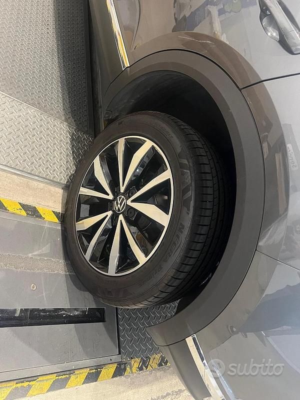 Usata VW T-Roc Style 110 CV (80 kW) 2021 Grigio SUV
