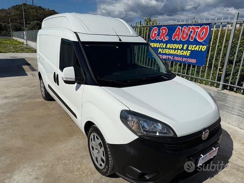 Usata Fiat Doblò 105 CV (77 kW) 2018 Bianco Monovolume
