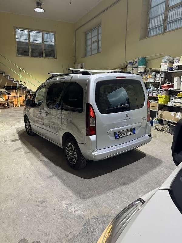 Usata 2013 Peugeot TePee Premium Station wagon | 3000 € (Super prezzo) - Immagine 1/4