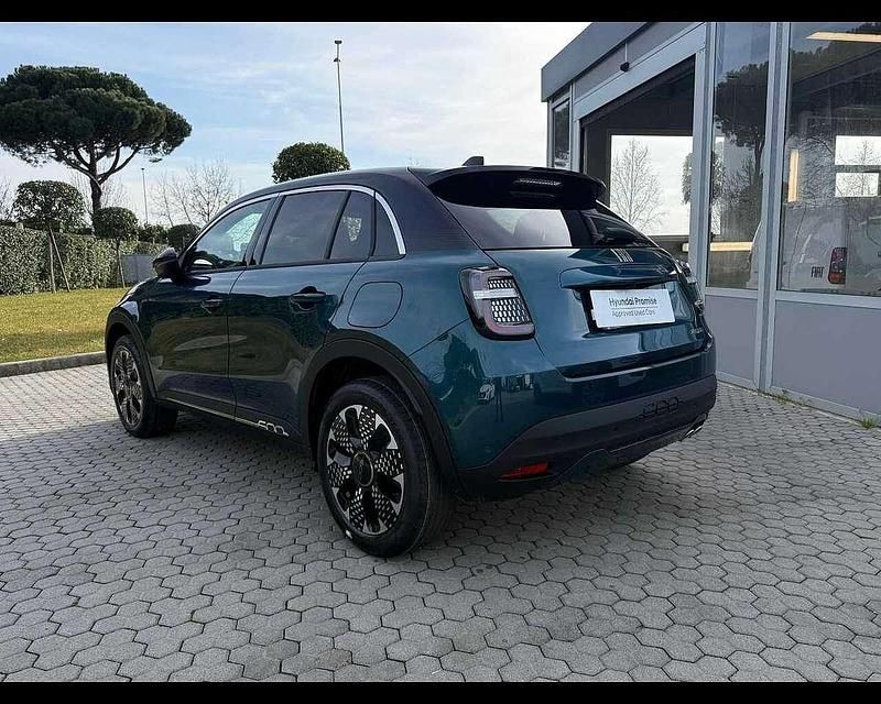 Nuova Fiat 600 La Prima 145 CV (106 kW) 2025 Verde SUV