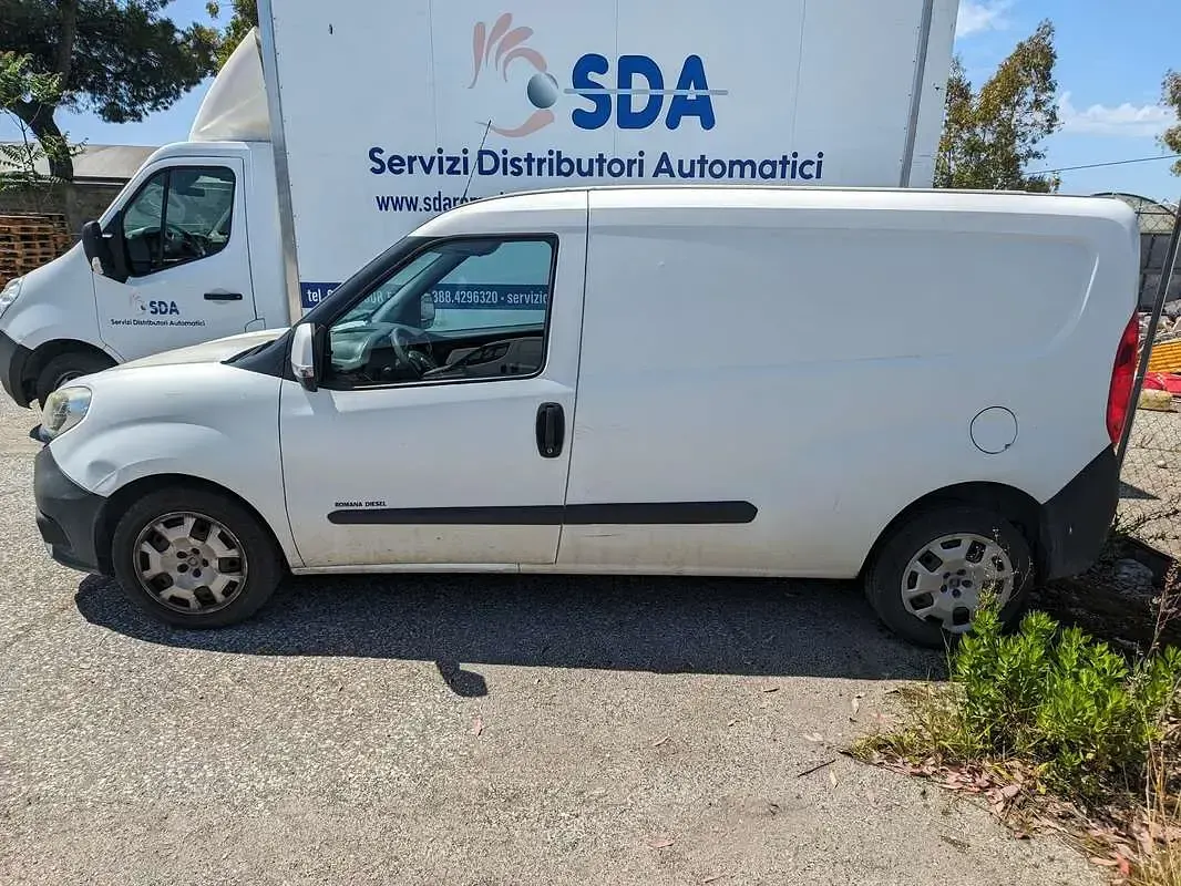 Usata Fiat Doblò Active 103 CV (75 kW) 2016 Bianco Monovolume
