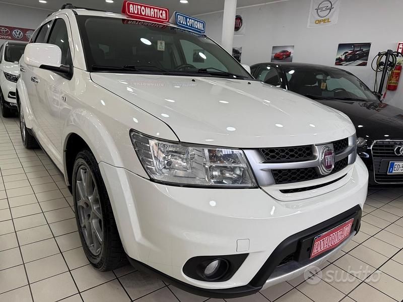 Usata Fiat Freemont 169 CV (124 kW) 2012 Bianco SUV