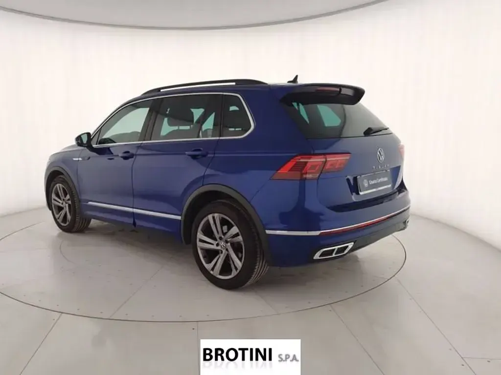 Usata VW Tiguan R-line 150 CV (110 kW) 2023 Blu/azzurro SUV