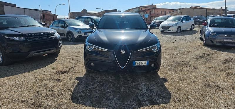 Usata Alfa Romeo Stelvio Tech Edition 160 CV (117 kW) 2019 Nero SUV