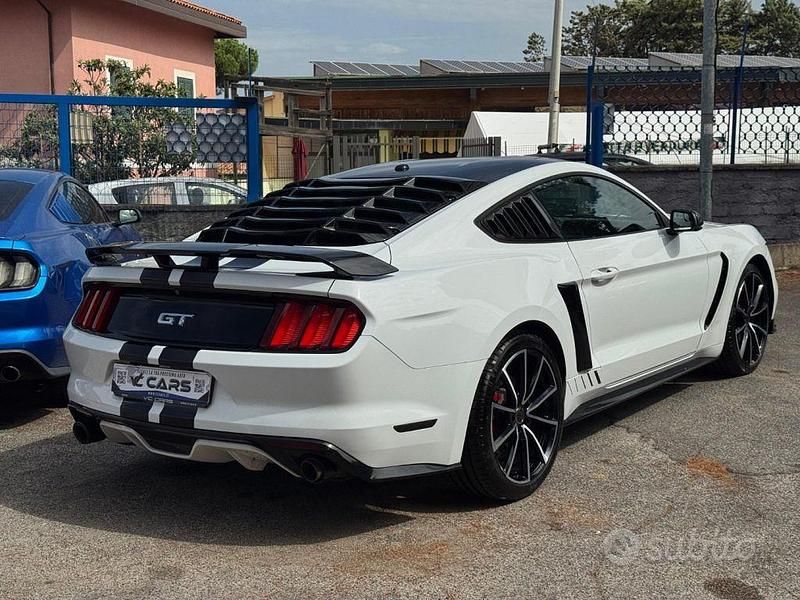 Usata Ford Mustang GT Fastback 420 CV (308 kW) 2015 Bianco Coupé