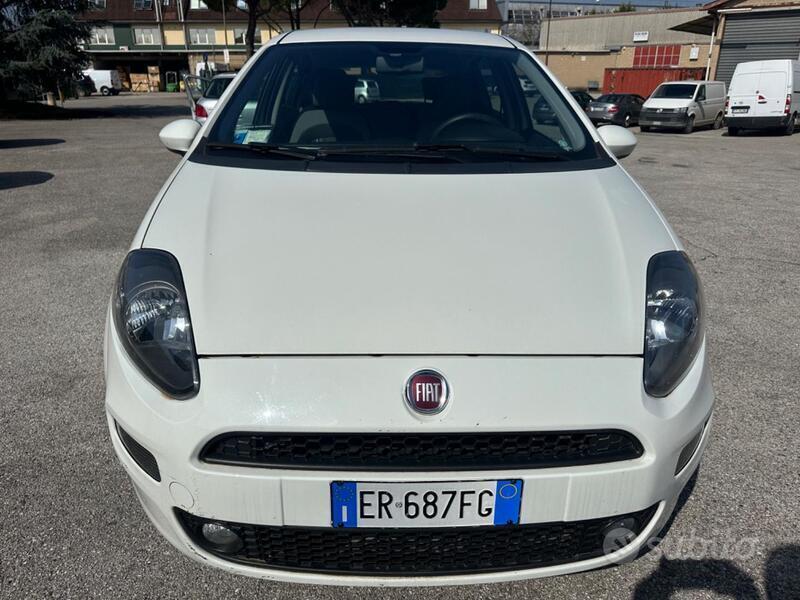 Usato 2013 Fiat Punto Evo 1.4 Benzin 77 CV (3.550 €)