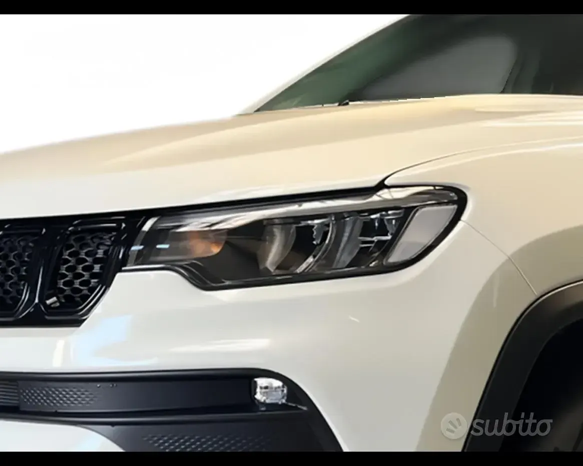 Usata Jeep Compass Night Eagle 131 CV (96 kW) 2023 Bianco SUV