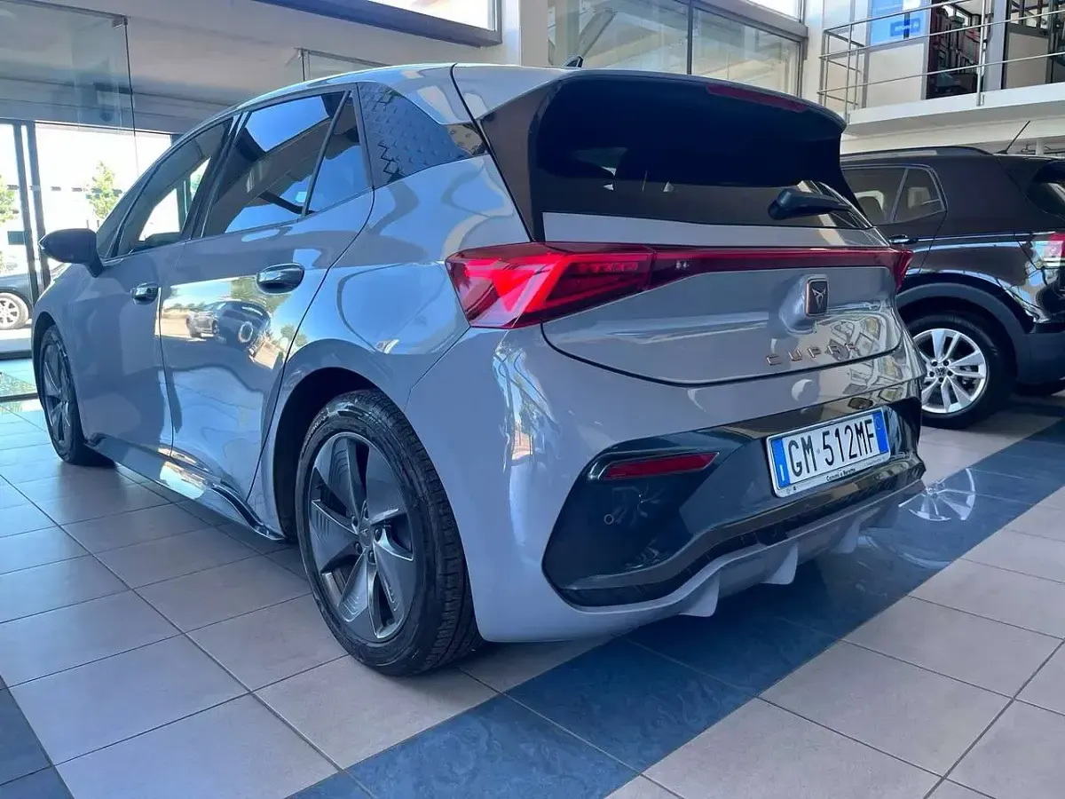 Usata Cupra Born 69 kW (95 CV) 2022 Grigio Utilitaria
