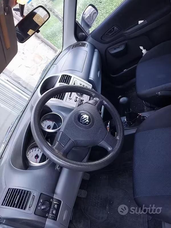 Usata Suzuki Ignis 99 CV (72 kW) 2005 Utilitaria