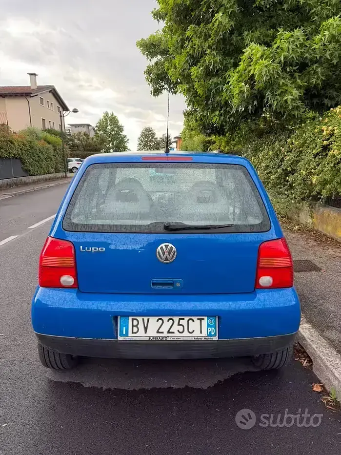 Usata VW Lupo 60 CV (44 kW) 2001 Blu Utilitaria