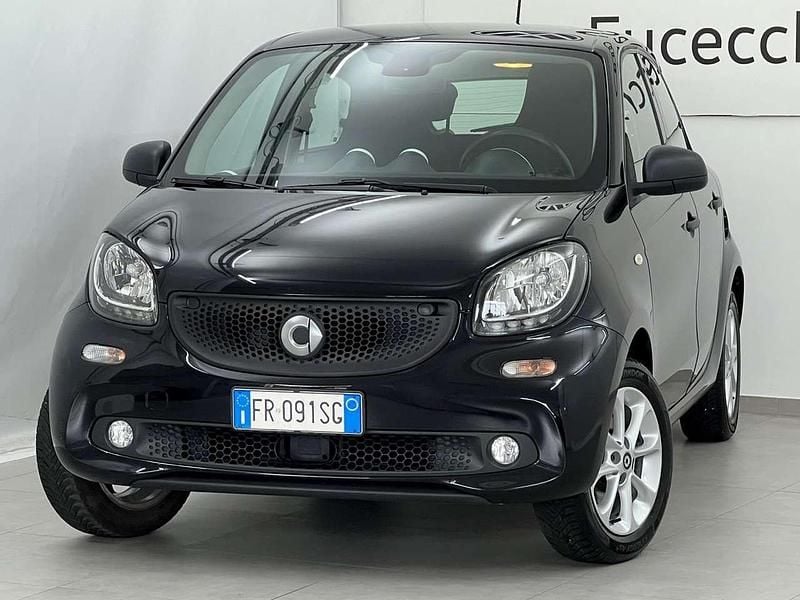 Usata Smart ForFour 71 CV (52 kW) 2018 Nero Utilitaria