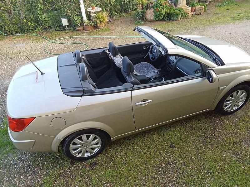 Usata Renault Mégane Cabriolet Dynamique 106 CV (77 kW) 2006 Cabrio