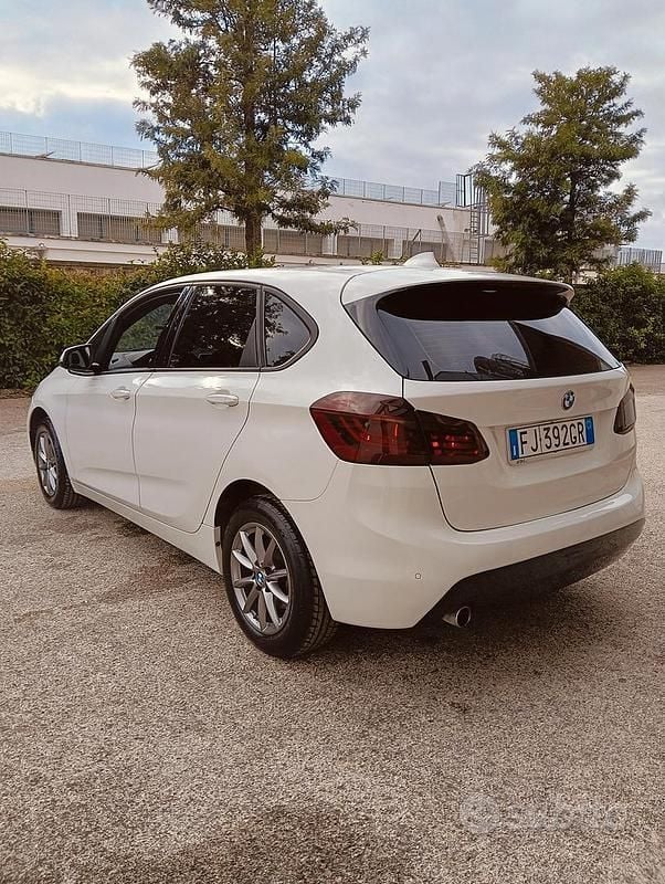 Bianco Usata 2017 BMW 216 SUV | 11.500 € (Buon prezzo) - Immagine 1/4