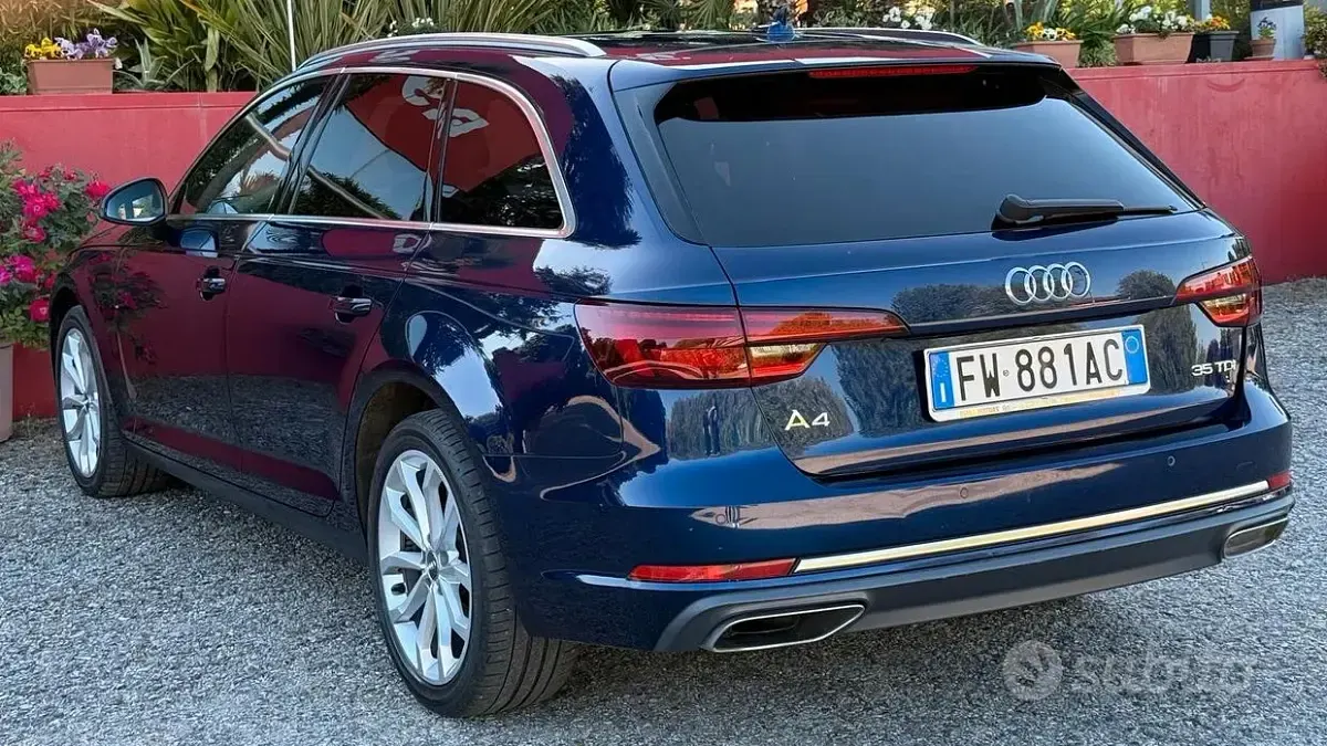 Usata Audi A4 150 CV (110 kW) 2019 Blu Station wagon