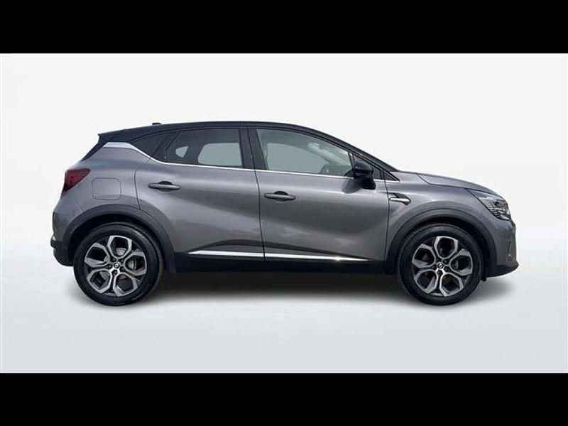 Usata Renault Captur Techno 140 CV (102 kW) 2022 Grigio scuro SUV