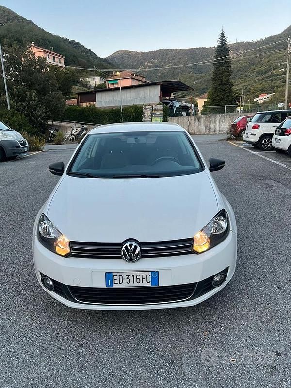 Usata VW Golf VI Highline 122 CV (89 kW) 2010 Bianco Utilitaria