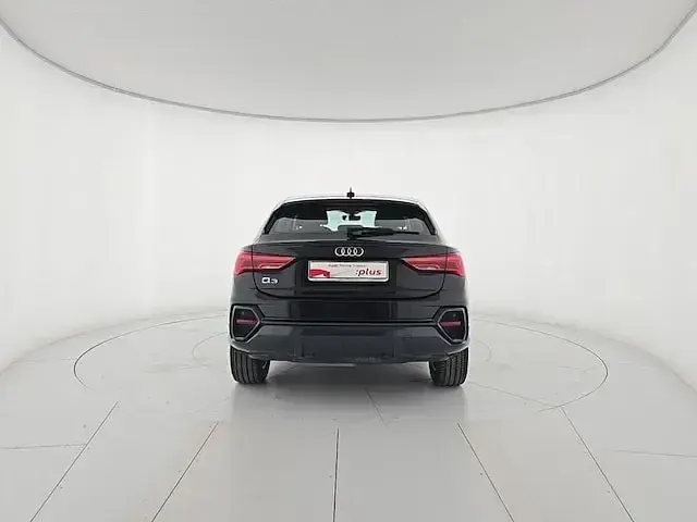 Gebraucht Audi Q3 Sportback Business Plus 150 PS (110 kW) 2024 Schwarz SUV