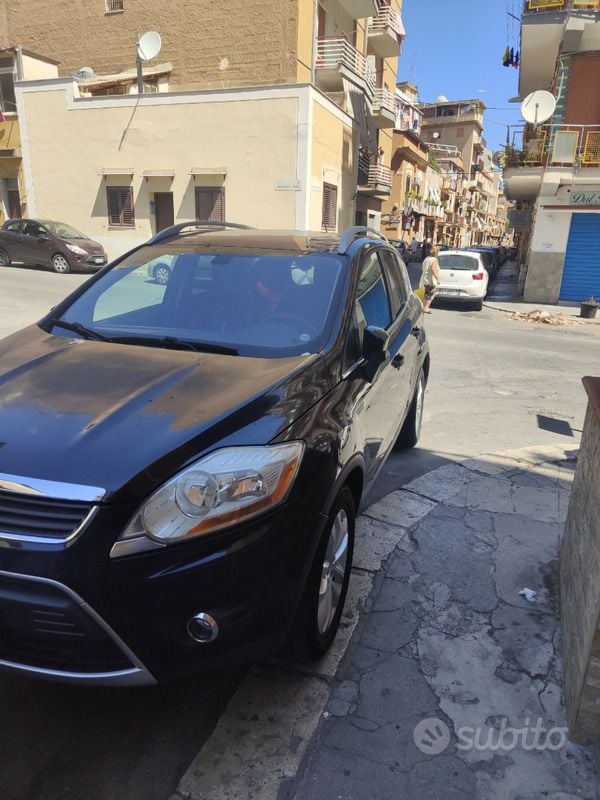 Usata Ford Kuga 163 CV (119 kW) 2010 Nero SUV
