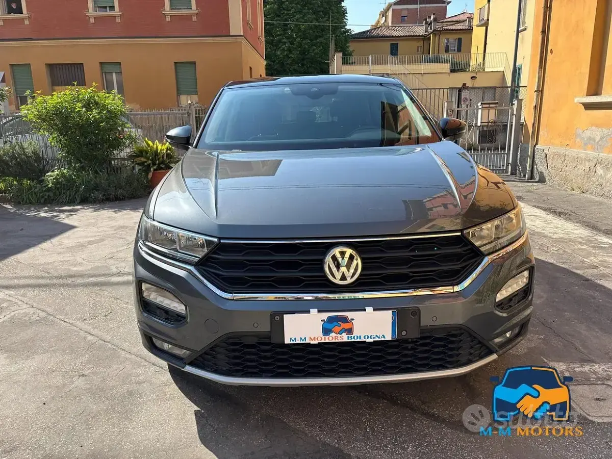 Usata VW T-Roc Style 150 CV (110 kW) 2018 Grigio SUV
