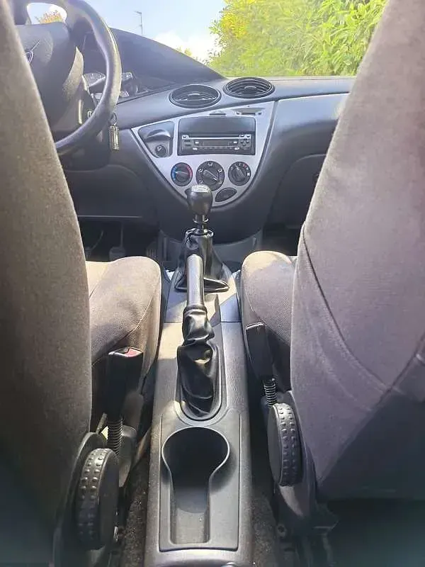 Usata Ford Focus Ghia 116 CV (85 kW) 2002 Berlina