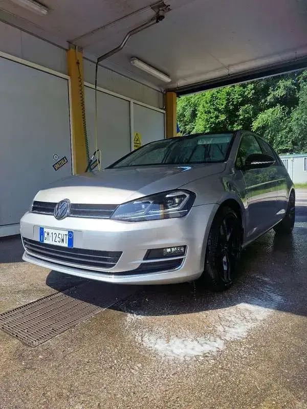Usata VW Golf VII Highline 110 CV (80 kW) 2015 Grigio Berlina