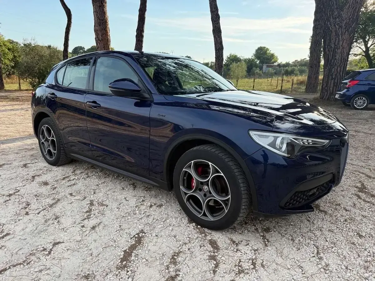 Usata Alfa Romeo Stelvio Sprint 190 CV (139 kW) 2020 Blu/azzurro SUV