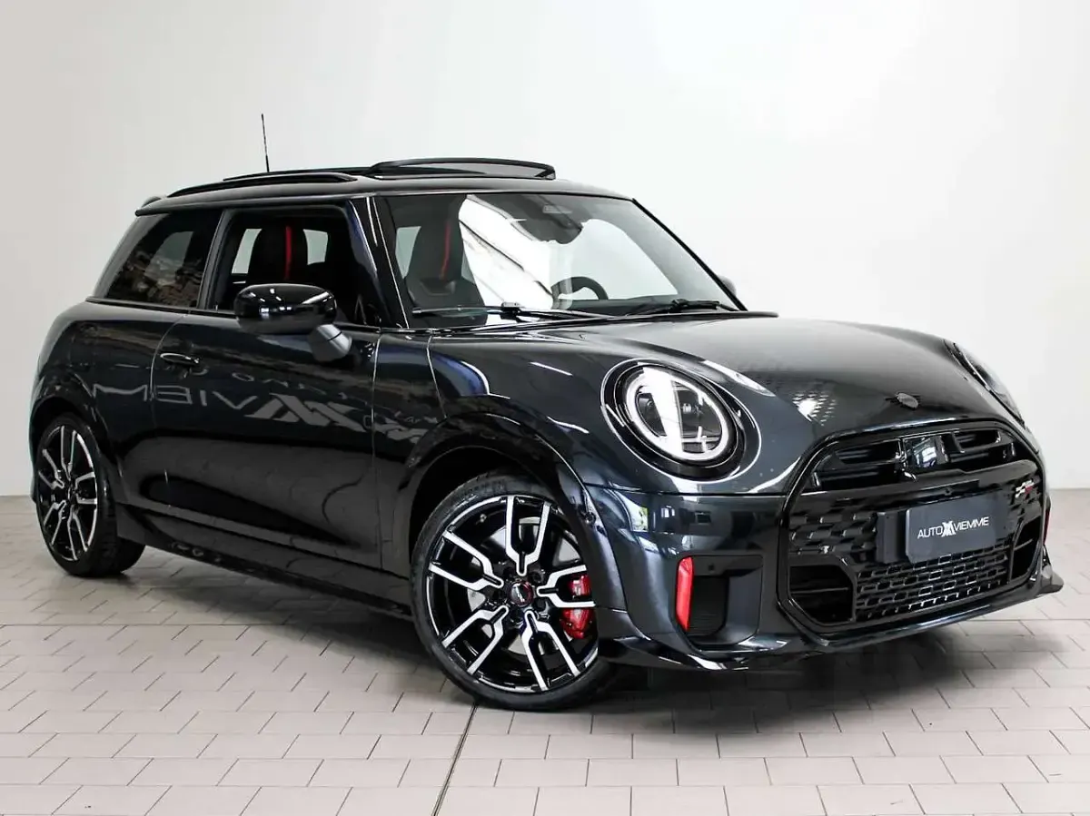 Usata Mini John Cooper Works 231 CV (169 kW) 2025 Grigio Utilitaria