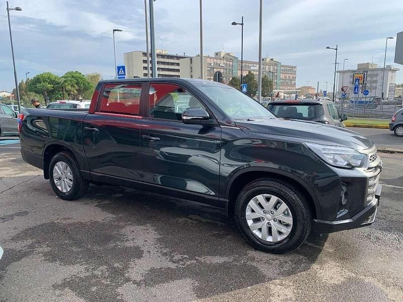 Nuova KGM Rexton 181 CV (133 kW) 2025 Grigio SUV