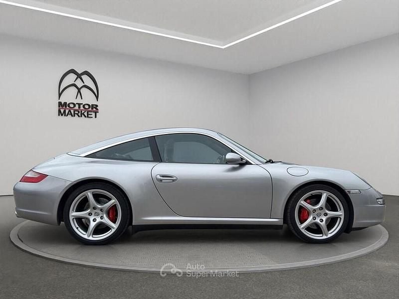 Usata Porsche 911 355 CV (261 kW) 2006 Argento Cabrio
