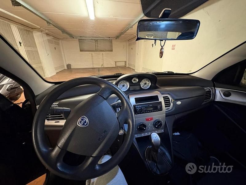 Usata Lancia Ypsilon 70 CV (51 kW) 2007 Nero Utilitaria