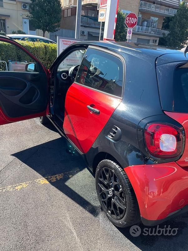 Usata Smart ForFour 2017 Rosso Utilitaria