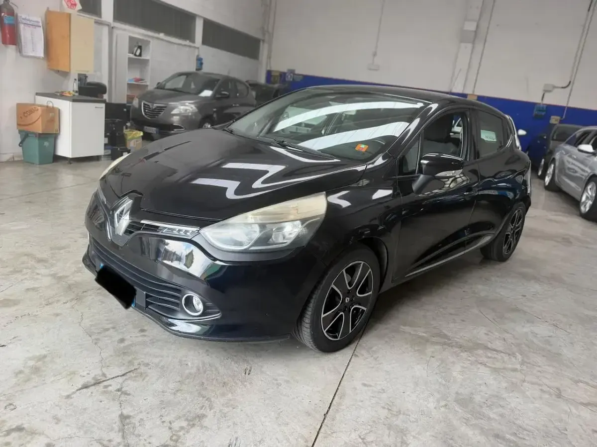 Usata Renault Clio IV 75 CV (55 kW) 2013 Nero Berlina