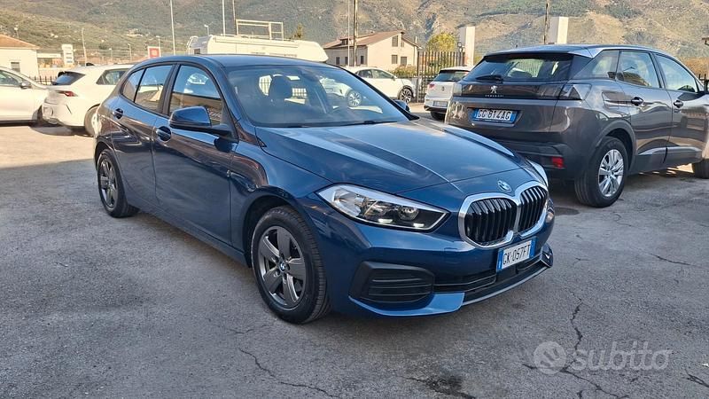 Usata BMW 118 Advantage 150 CV (110 kW) 2022 Blu/azzurro Utilitaria