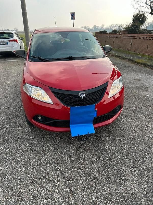 Usata Lancia Ypsilon 2019 Rosso Utilitaria