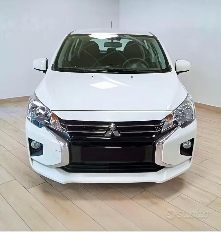 Usata Mitsubishi Space Star Intense 71 CV (52 kW) 2021 Bianco Utilitaria