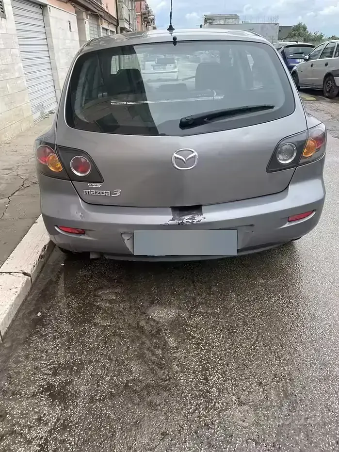 Usata Mazda 3 109 CV (80 kW) 2006 Grigio Berlina