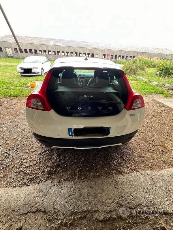 Usata Volvo C30 109 CV (80 kW) 2009 Bianco Utilitaria