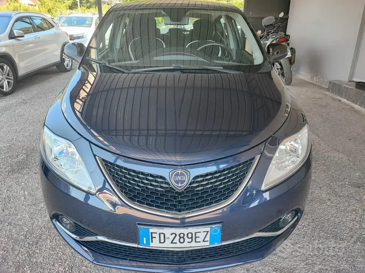 Usata Lancia Ypsilon S 95 CV (69 kW) 2016 Blu Utilitaria