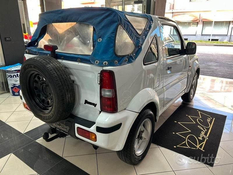 Usata Suzuki Jimny 65 CV (47 kW) 2005 Bianco SUV