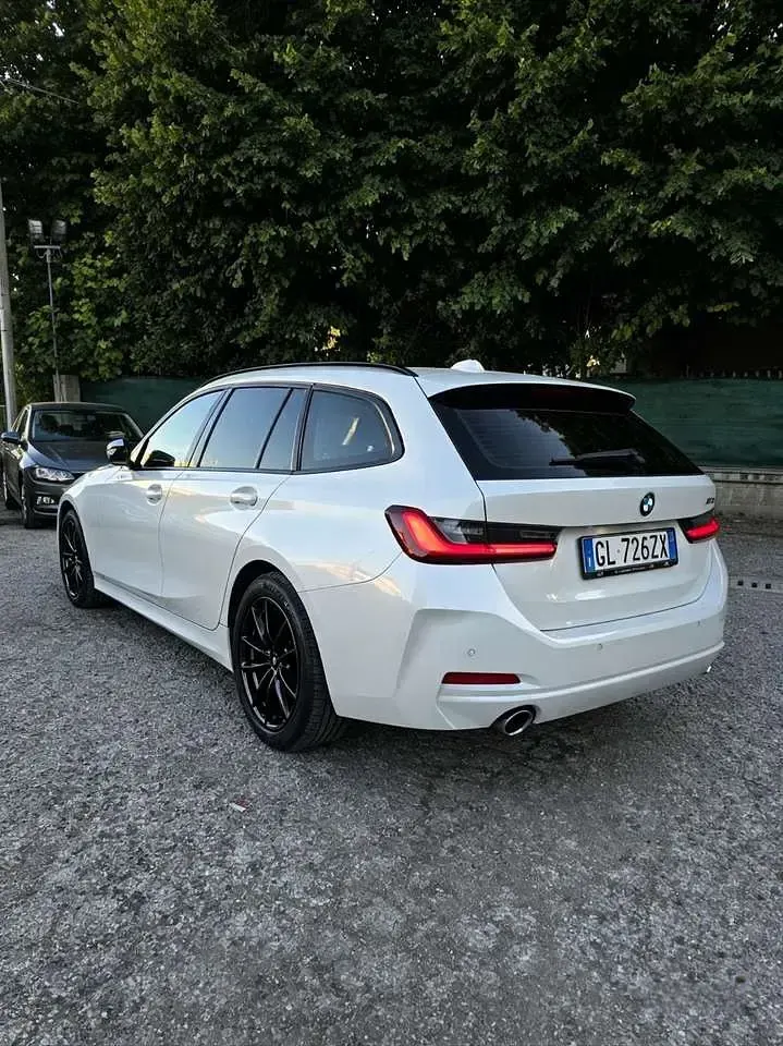 Usata BMW 318 Luxury Line 150 CV (110 kW) 2022 Bianco Station wagon