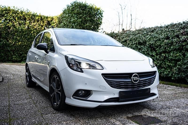 Usata Opel Corsa OPC 150 CV (110 kW) 2017 Bianco Berlina