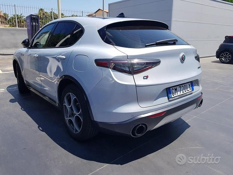 Usata Alfa Romeo Stelvio 210 CV (154 kW) 2023 Grigio SUV