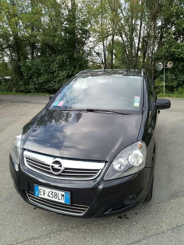 Usata Opel Zafira 150 CV (110 kW) 2014 Nero Monovolume