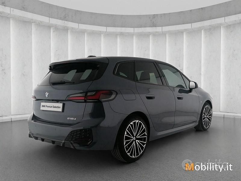 Usata BMW 218 Active Tourer Comfort Edition 150 CV (110 kW) 2024 Storm bay metallizzato Monovolume
