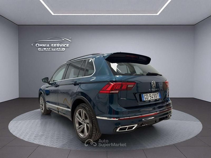 Usata VW Tiguan R-line 150 CV (110 kW) 2021 Verde SUV
