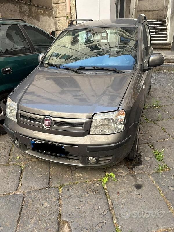 Begagnad Fiat Panda 2011 Grå Halvkombi