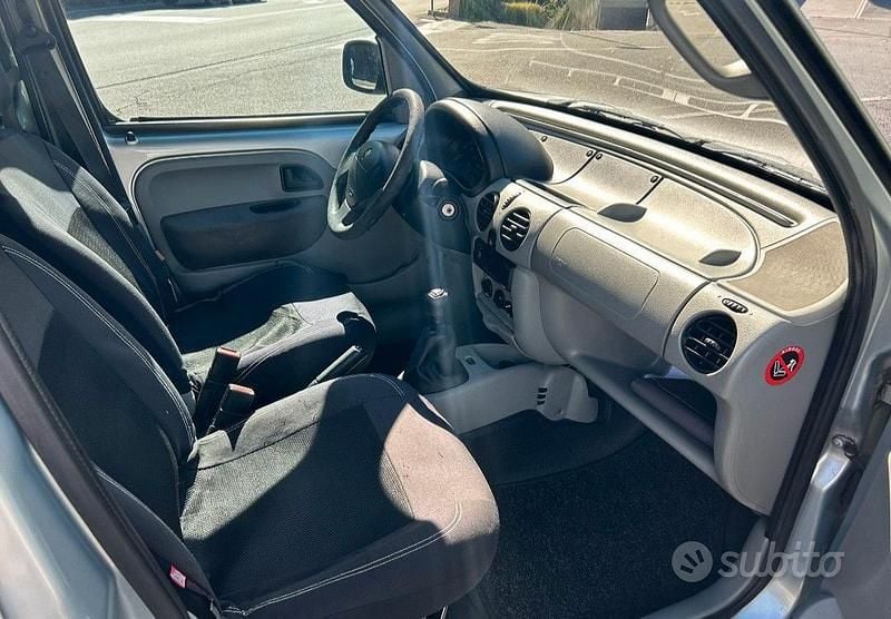 Usata Renault Kangoo 2002 Grigio Monovolume