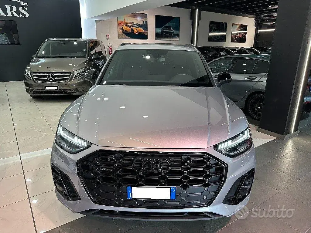Usata Audi Q5 S-Line 265 CV (194 kW) 2024 Grigio metallizzato SUV